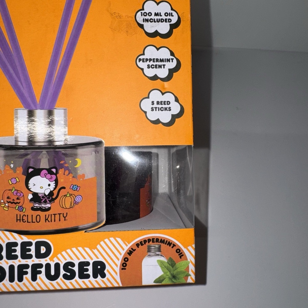 Hello Kitty Halloween Reed Diffuser Peppermint Scent 100 mL Purple Reeds - Picture 5 of 6
